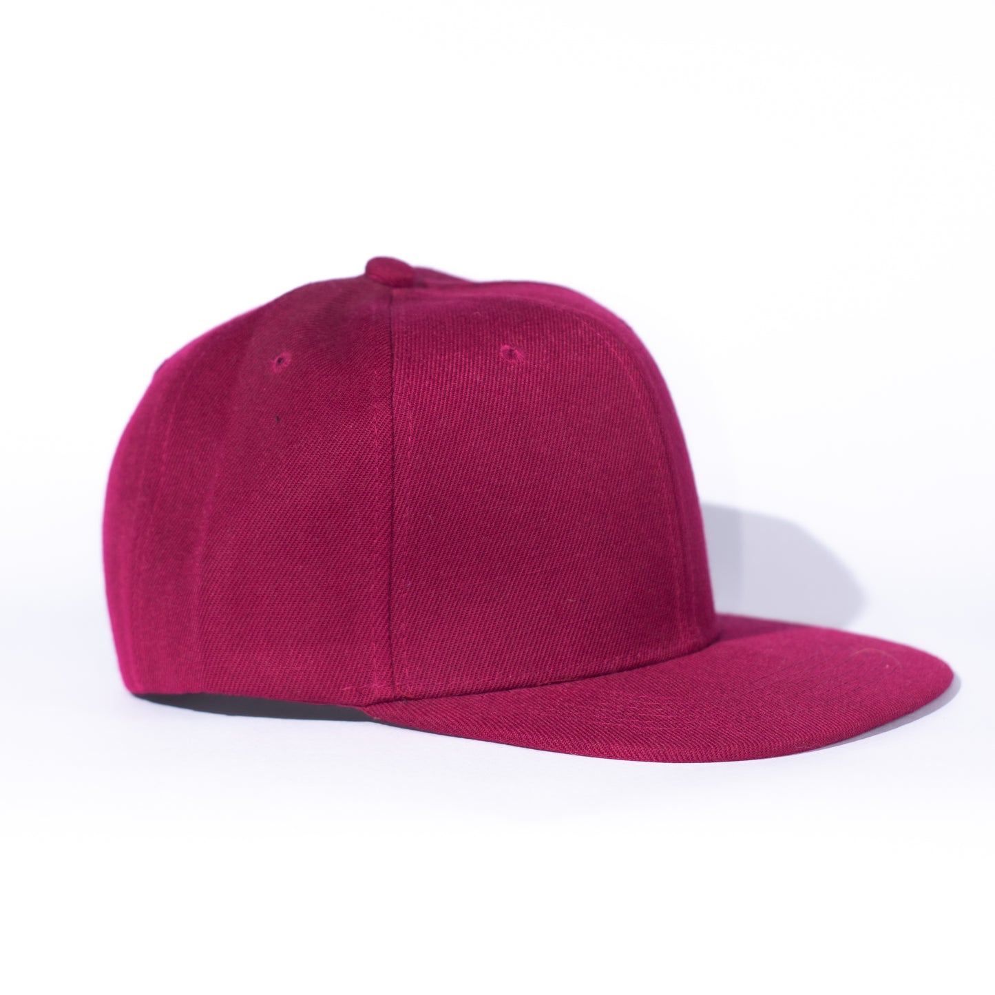 SNAPBACK ESTANDAR COLOR VINO TINTO