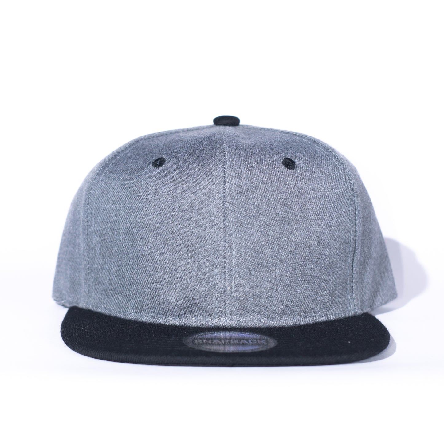 SNAPBACK ESTANDAR COLOR GRIS BLANCO